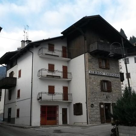 Albergo Meuble Tarandan Forni di Sopra Bagian luar foto
