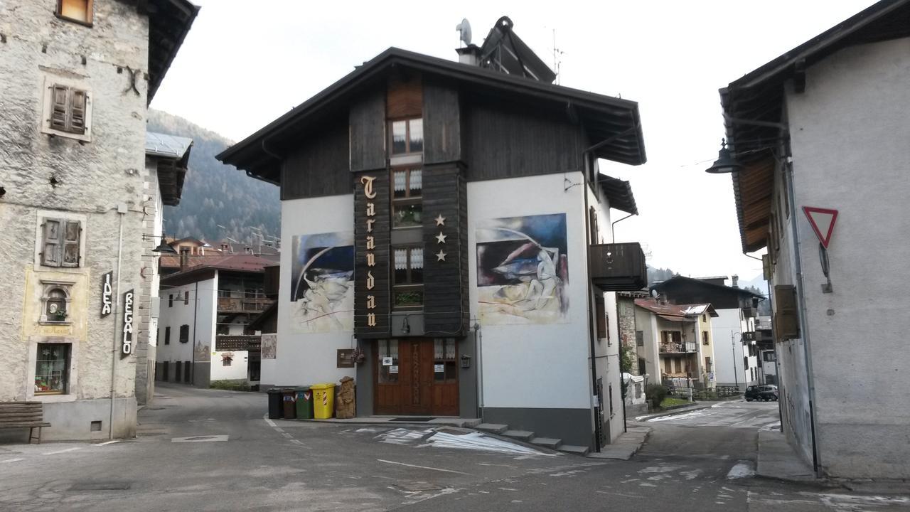 Albergo Meuble Tarandan Forni di Sopra Bagian luar foto
