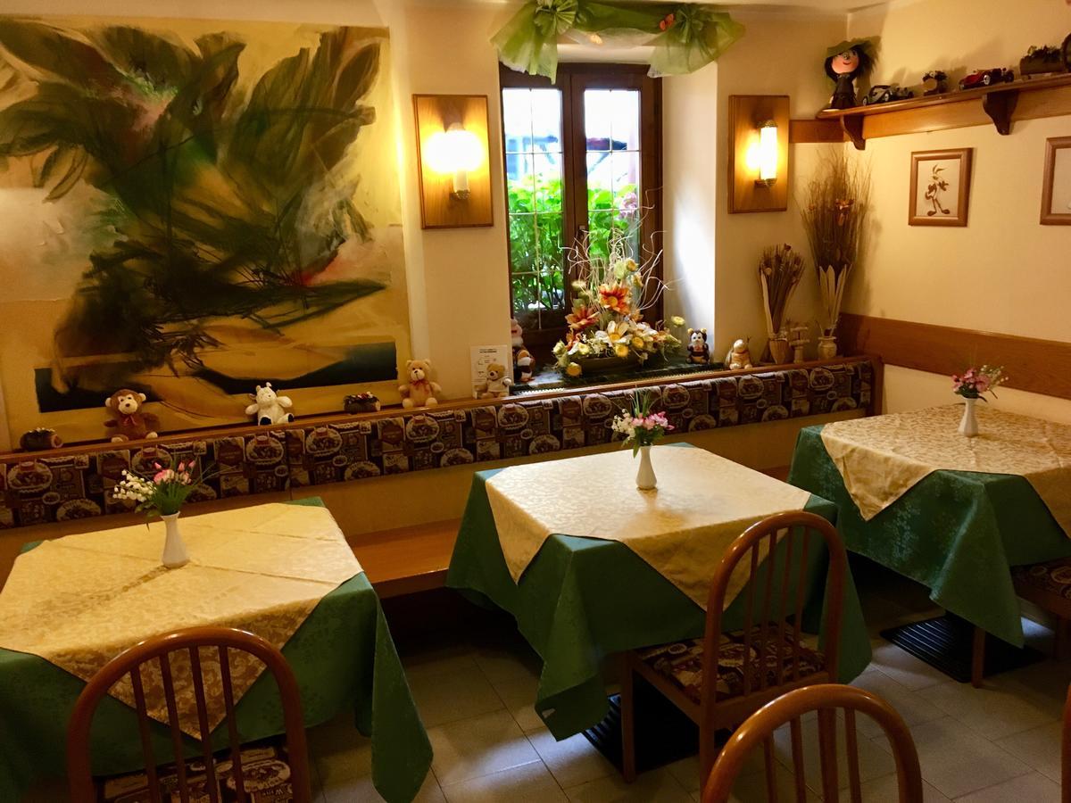 Albergo Meuble Tarandan Forni di Sopra Bagian luar foto