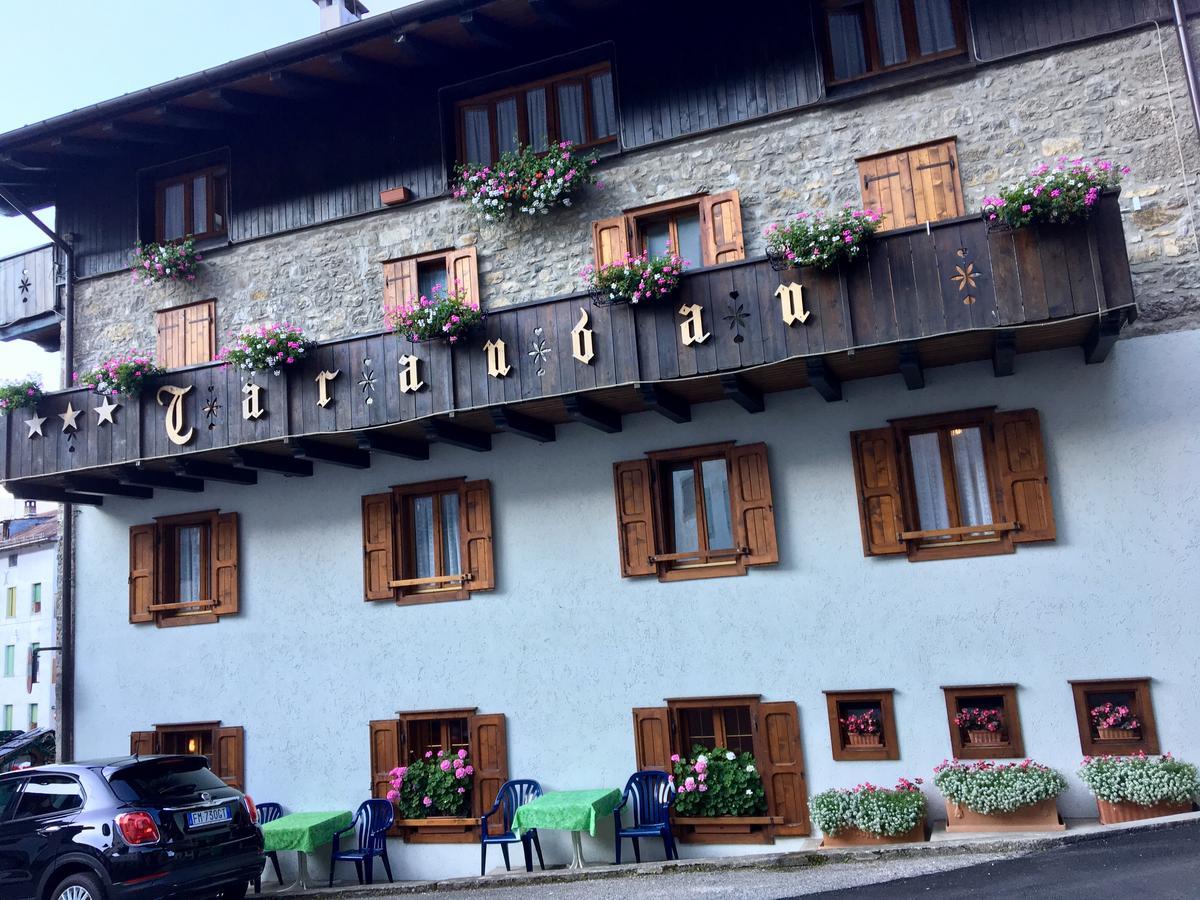 Albergo Meuble Tarandan Forni di Sopra Bagian luar foto