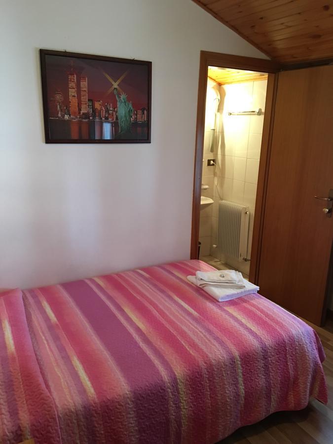 Albergo Meuble Tarandan Forni di Sopra Bagian luar foto